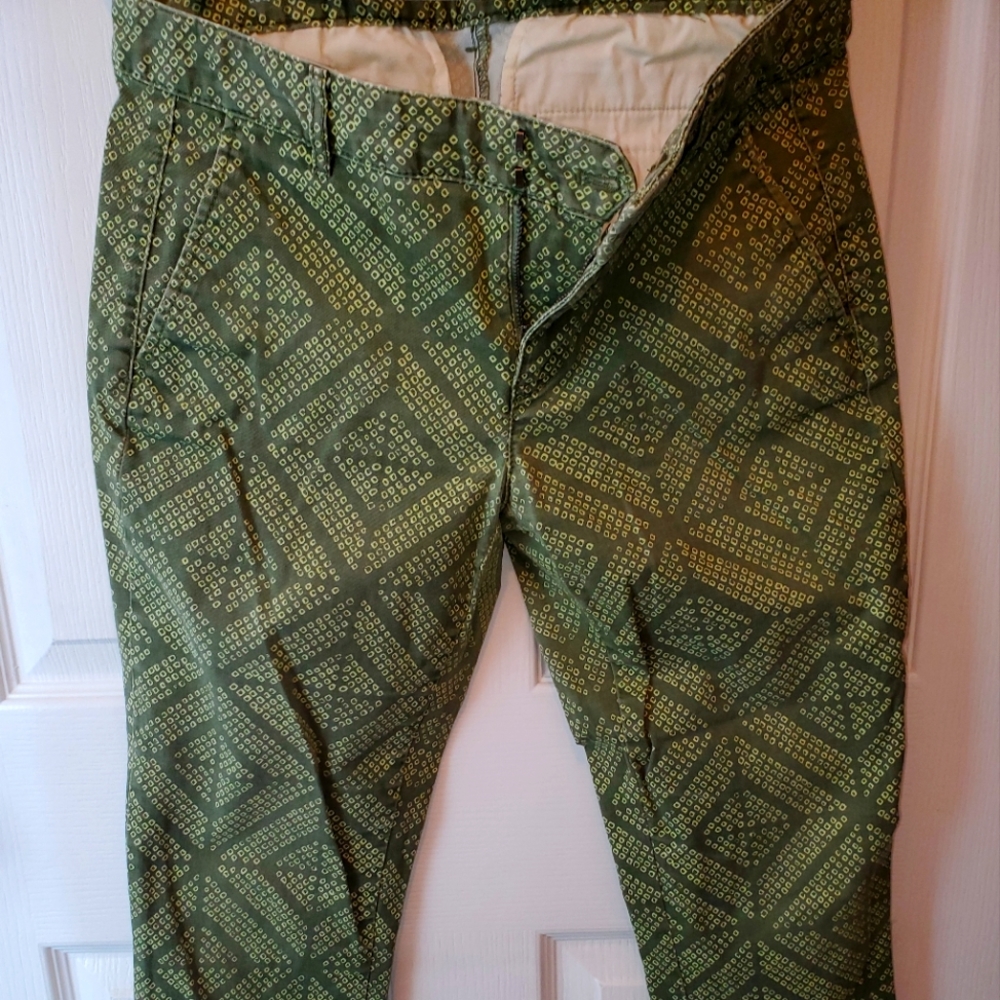 Skinny Mini Khakys by GAP Size 4.